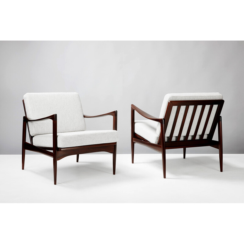 Pair of large white armchair by Ib Kofod-Larsen - 1960s