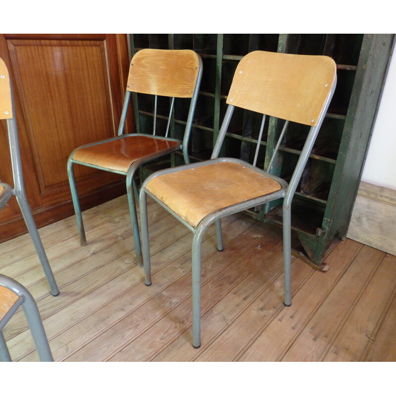 Ensemble de 4 chaises d'écoliers en bois - 1950 