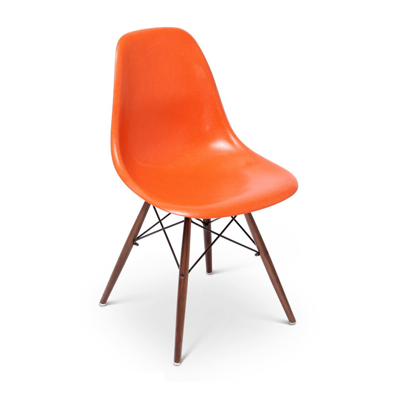 Orange "DSW" chair, Charles & Ray EAMES - 1950s