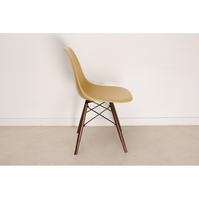 Ochre "DSW" chair, Charles & Ray EAMES - 1950s