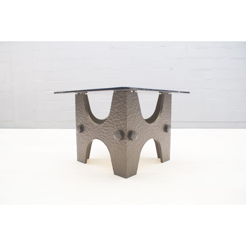 Petite Table basse avec Finition Brutaliste en Marteau de Bronze - 1960