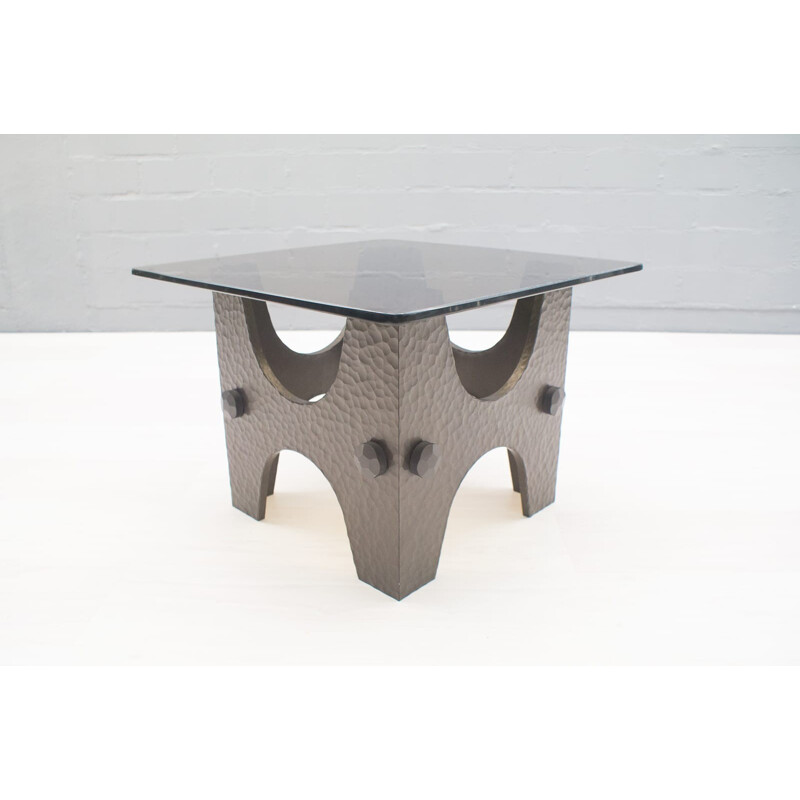 Petite Table basse avec Finition Brutaliste en Marteau de Bronze - 1960