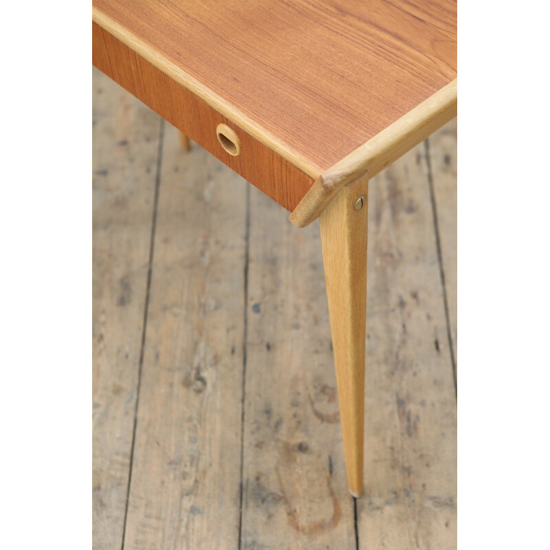 Vintage Danish side table in teak - 1960s