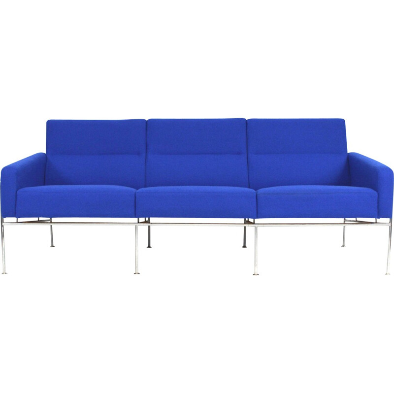 "3303" Sofa by Arne Jacobsen for Fritz Hansen - 1970s