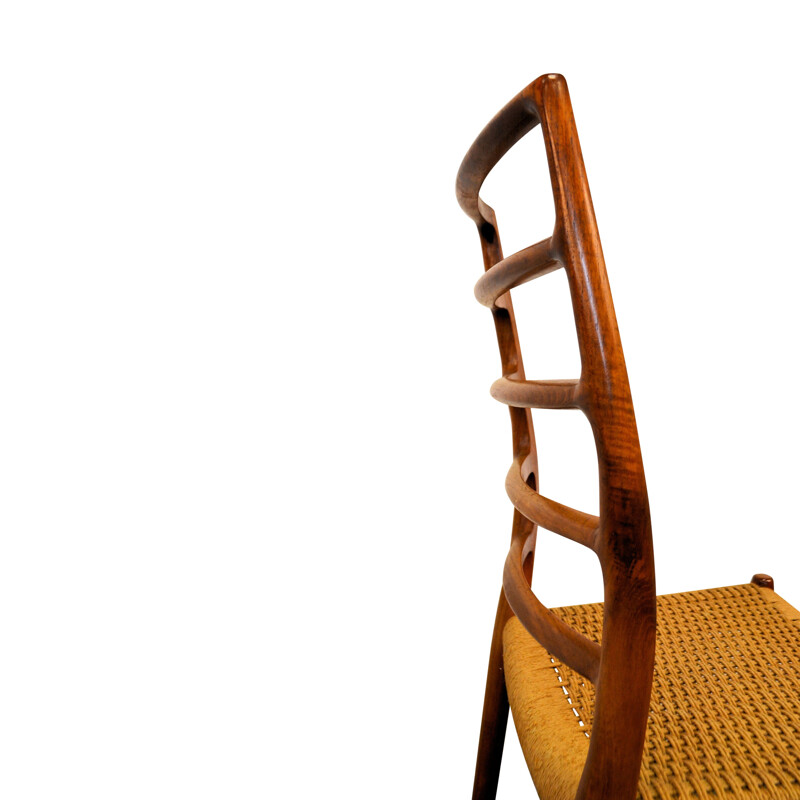 Suite de 4 chaises en teck modèle 82 de Niels O. Møller - 1960