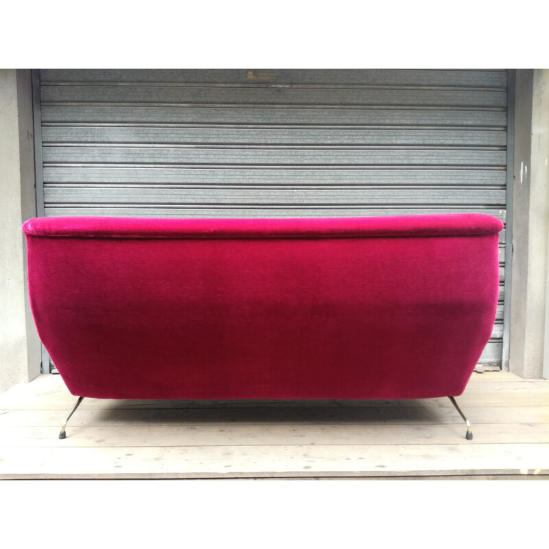 Vintage velvet pink sofa by Guy Besnard - 1960s