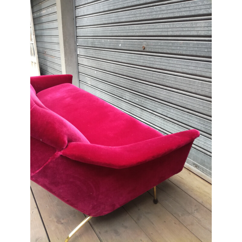 Vintage velvet pink sofa by Guy Besnard - 1960s