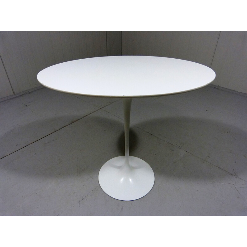 Oval "Tulip" Side Table by Eero Saarinen for Knoll - 1960s