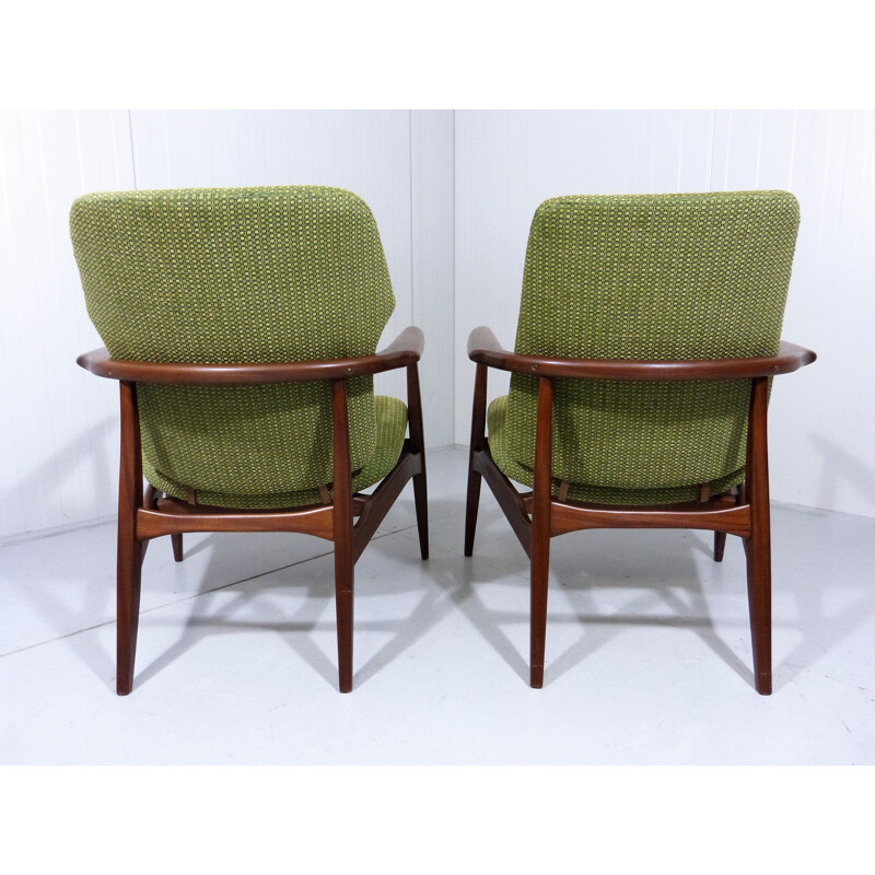Paire de fauteuils lounge vert par Louis van Teeffelen pour WéBé - 1950