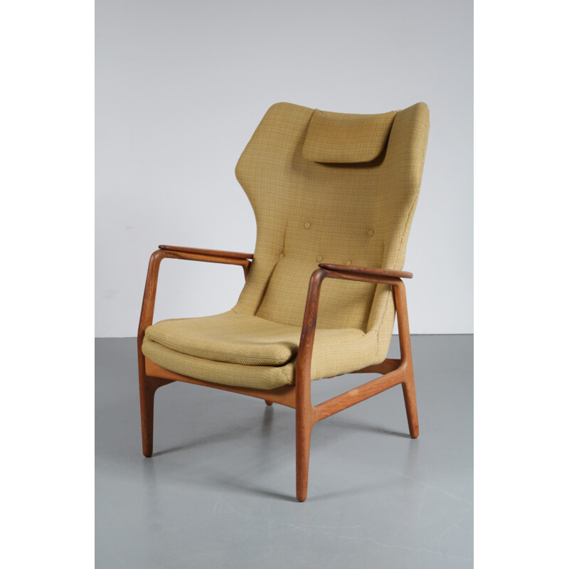 Yellow armchair in oakwood by Aksel Bender Madsen for Bovenkamp - 1950s
