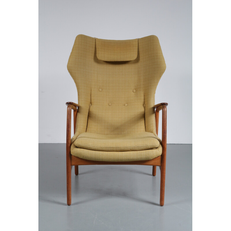 Yellow armchair in oakwood by Aksel Bender Madsen for Bovenkamp - 1950s