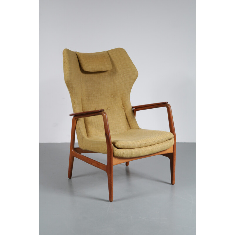 Yellow armchair in oakwood by Aksel Bender Madsen for Bovenkamp - 1950s