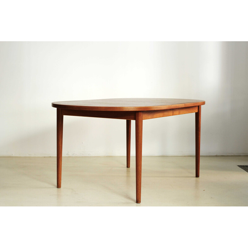 Scandinavian Extandable Table by Nils Jonsson for Hugo Troeds - 1960s