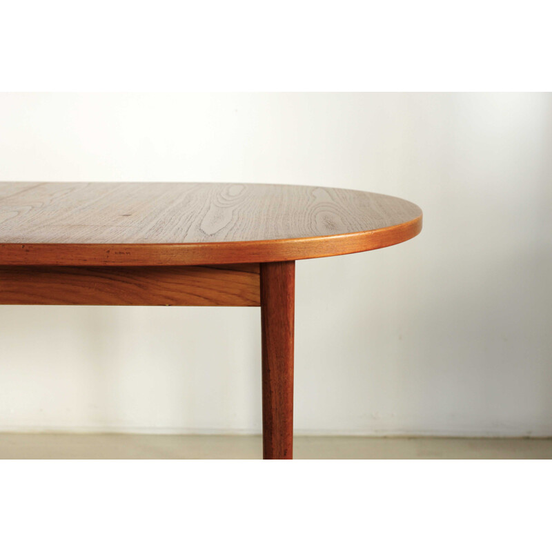 Scandinavian Extandable Table by Nils Jonsson for Hugo Troeds - 1960s