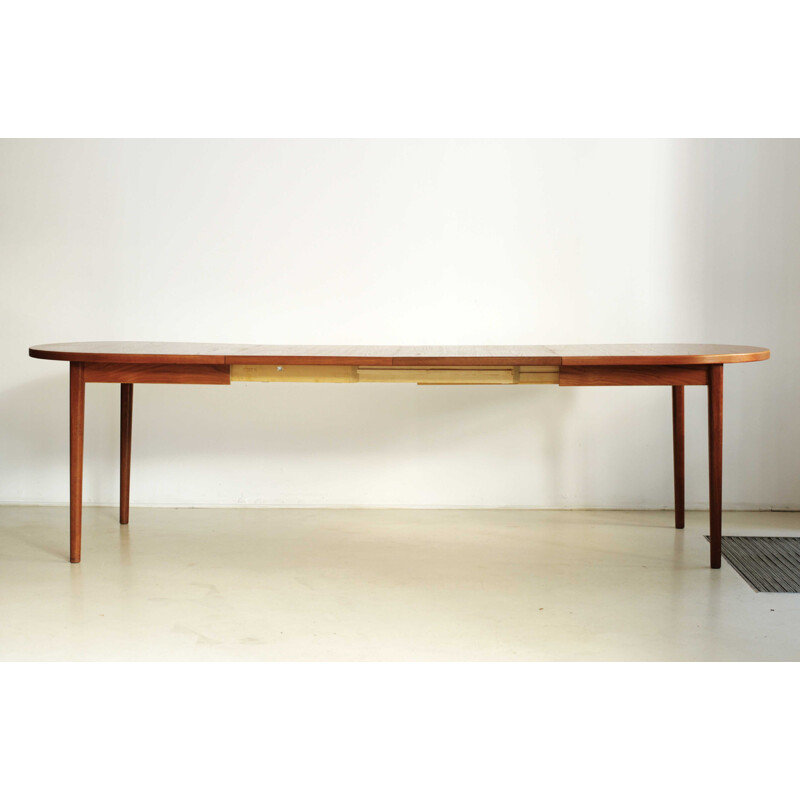 Scandinavian Extandable Table by Nils Jonsson for Hugo Troeds - 1960s