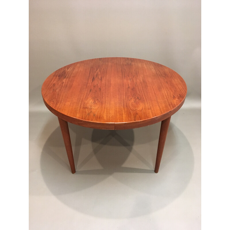 Vintage scandinavian round dining table - 1950s