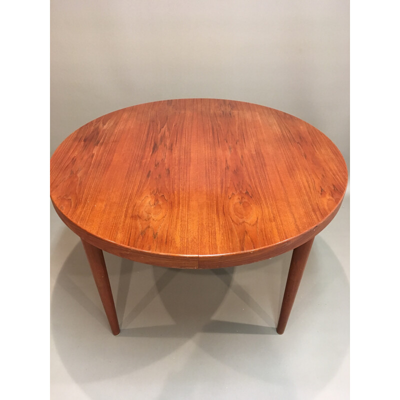 Vintage scandinavian round dining table - 1950s