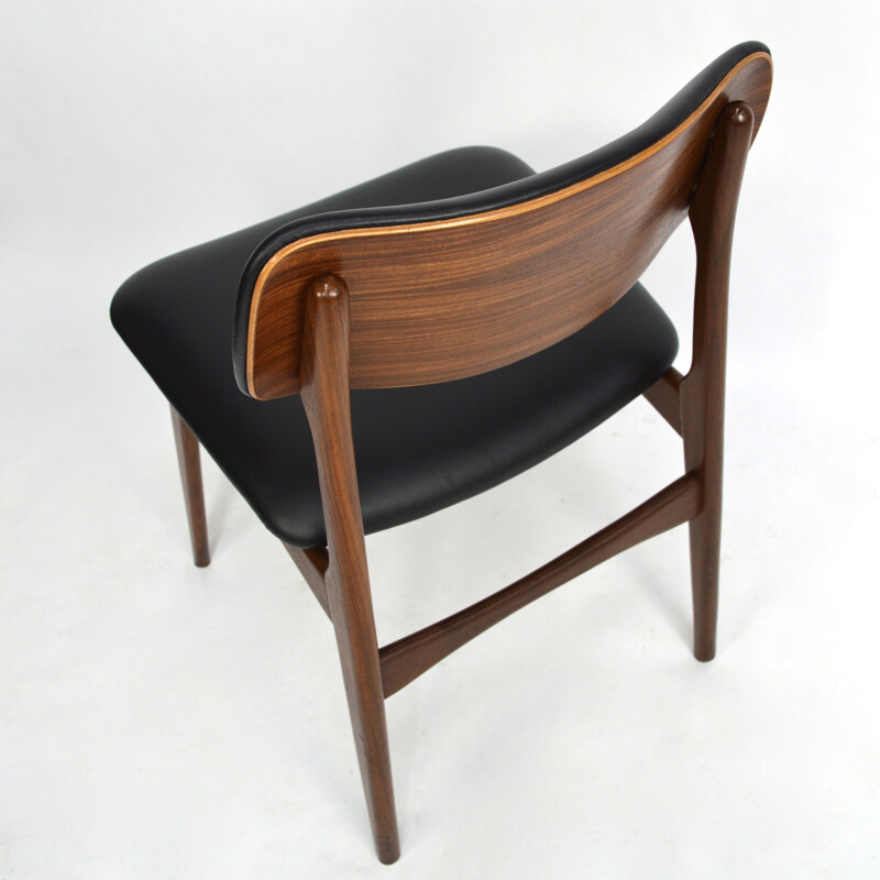 Suite de Chaises Scandinaves en teck avec nouveau cuir - 1960