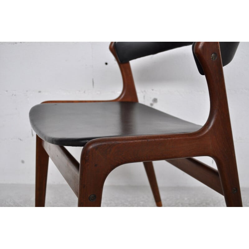 Suite de 4 chaises scandinaves en teck et simili cuir - 1960