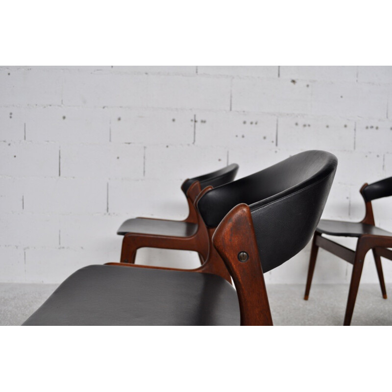 Suite de 4 chaises scandinaves en teck et simili cuir - 1960