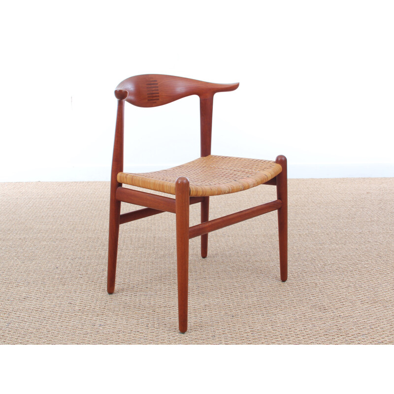 Cow horn vintage chair in teak by hans Wegner - 1960s