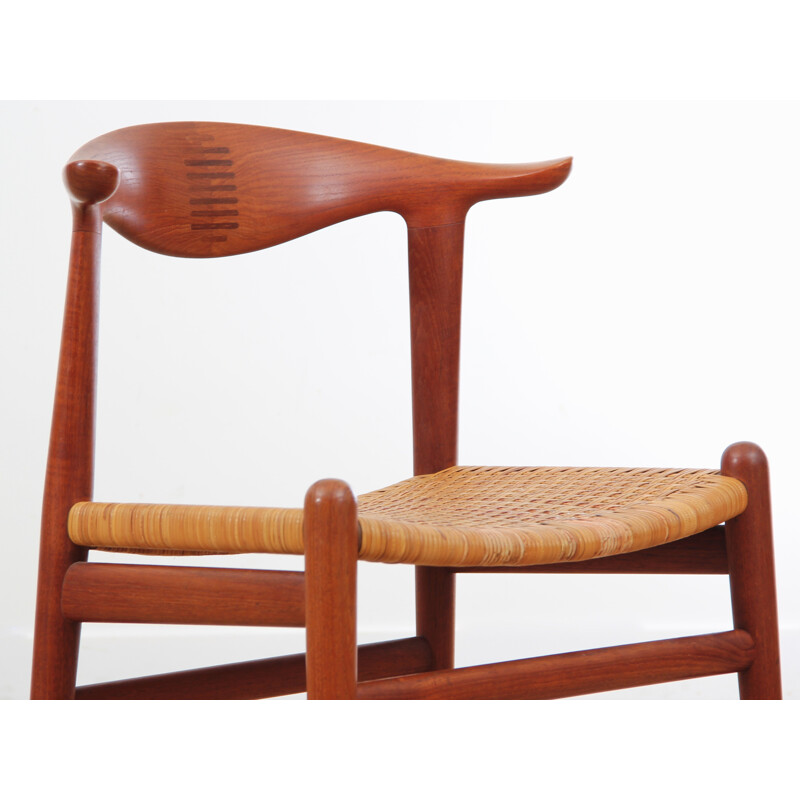 Cow horn chair de Hans Wegner - 1960