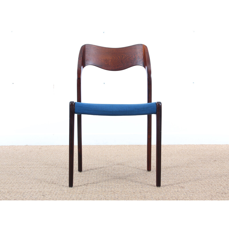 Suite de 4 chaises en palissandre de Rio modèle 71 de Niels O. Moller - 1950 