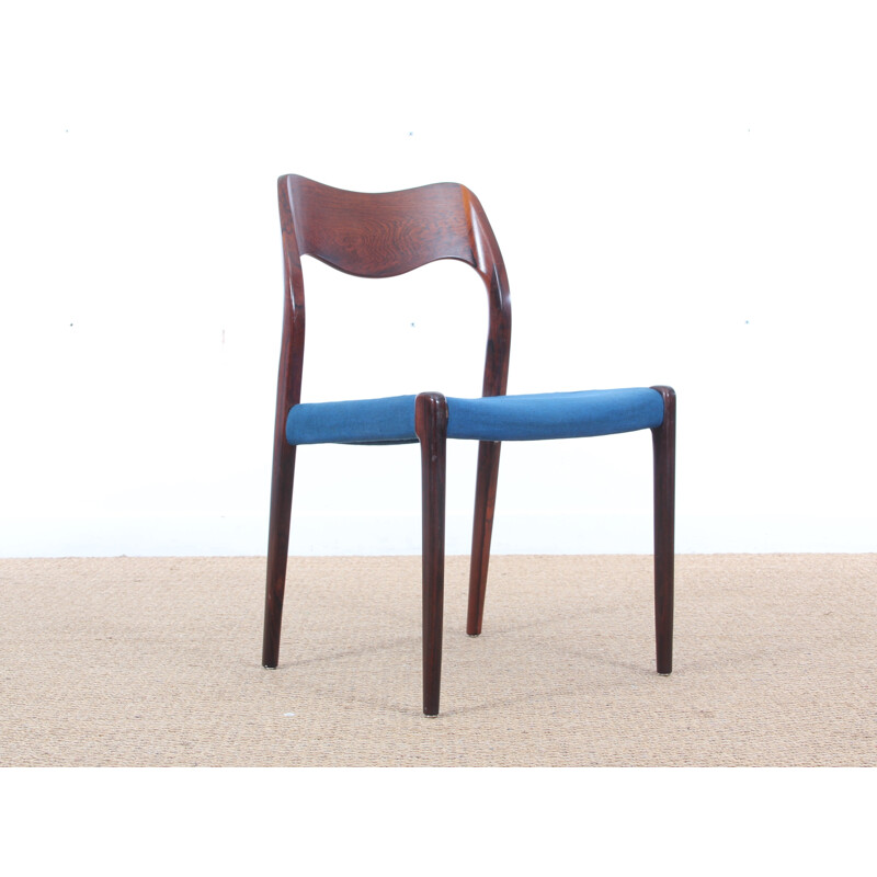 Suite de 4 chaises en palissandre de Rio modèle 71 de Niels O. Moller - 1950 