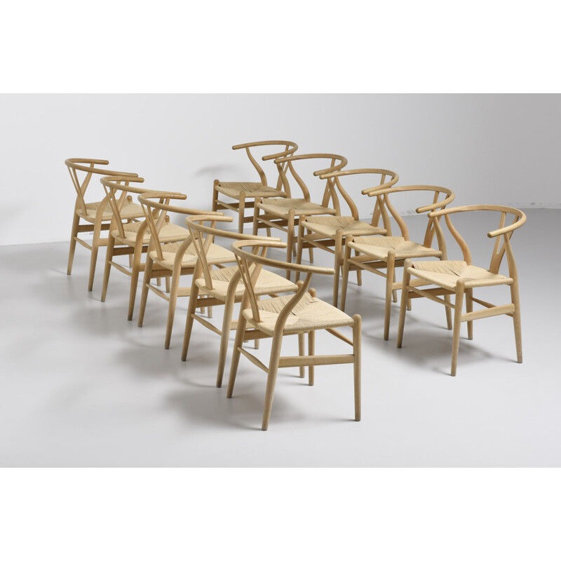 Suite de 10 chaises à repas Wishbone CH-24 par Hans J. Wegner pour Carl Hansen - 1950