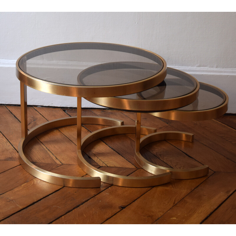 Trois tables gigognes en métal et verre - 1970 