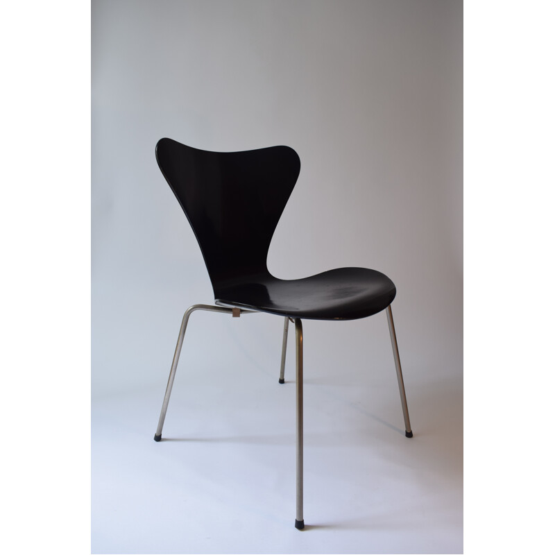 Set of 4 black vintage Series 7 chairs by Arne Jacobsen - 1950s