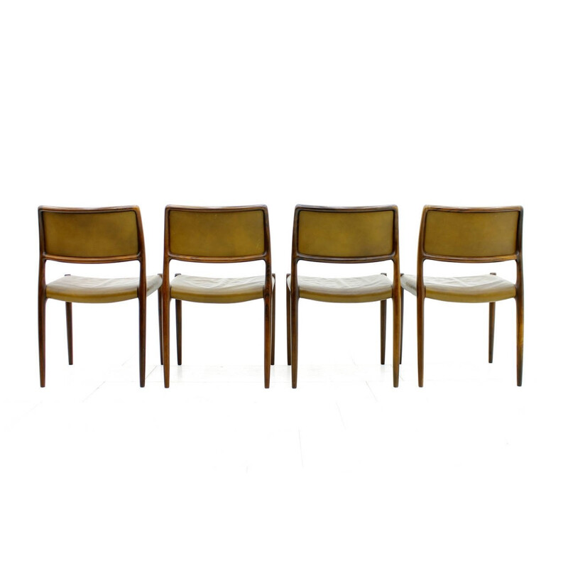 Suite de quatre chaises à repas en palissandre de Niels O. Møller - 1960