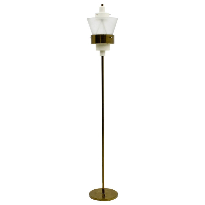 Vintage floor Lamp in brass and lucite by Stilnovo - 1950s