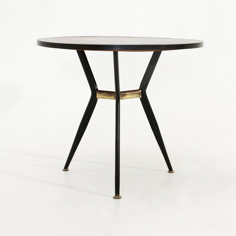 Italian coffee table with brass details - 1960s