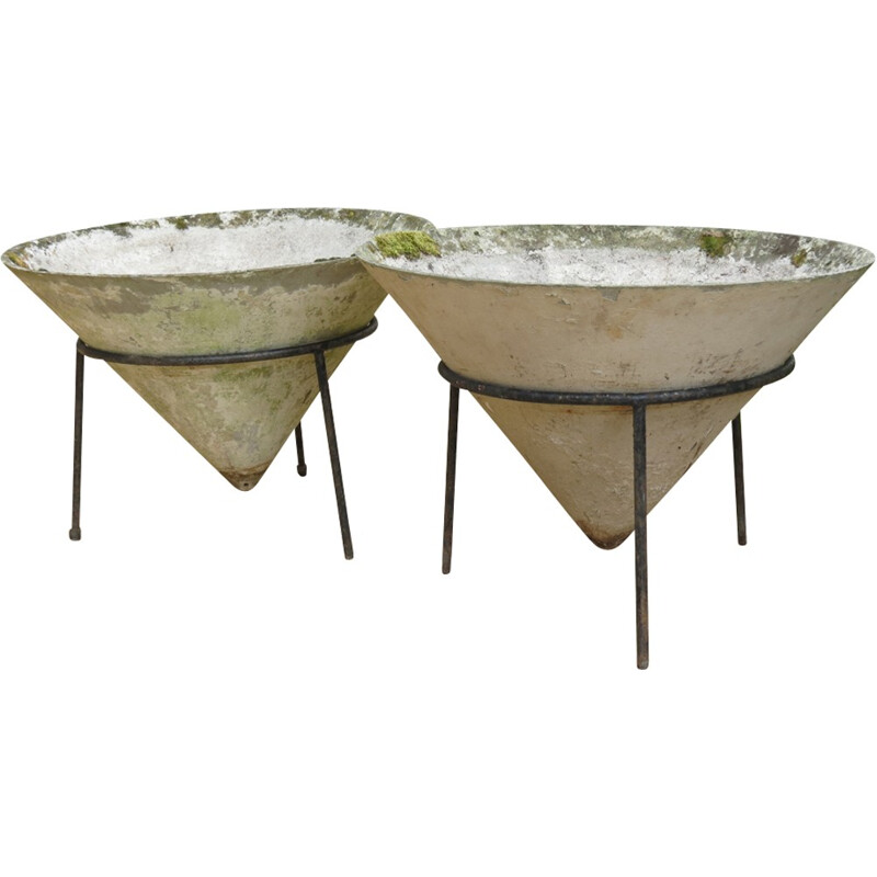 Pair of vintage concrete plantes - 1960s