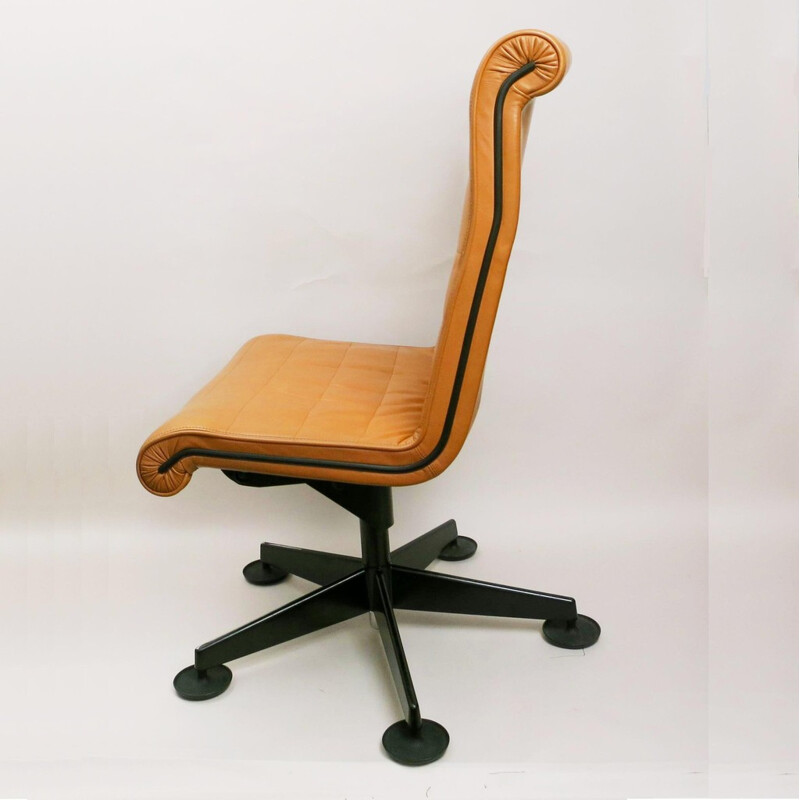 Chaise de bureau en cuir, Richard SAPPER - années 70