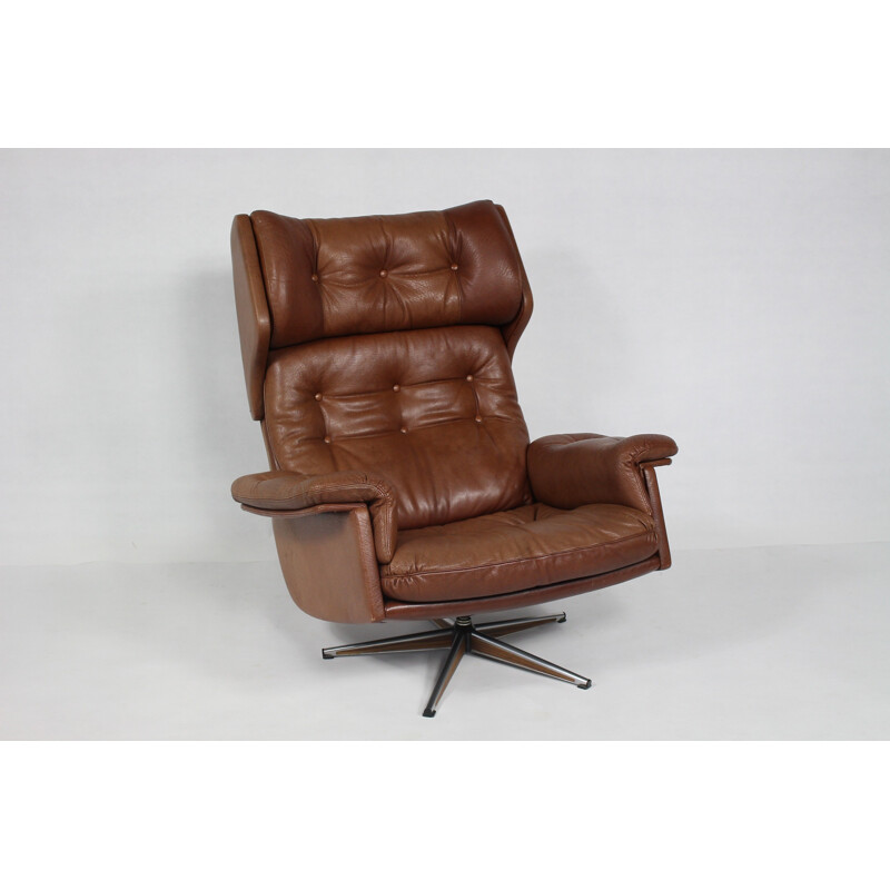 Vintage leather swivel armchair - 1960s