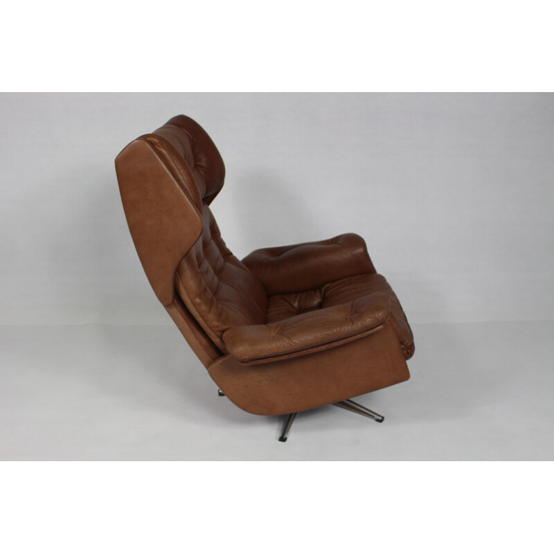 Vintage leather swivel armchair - 1960s