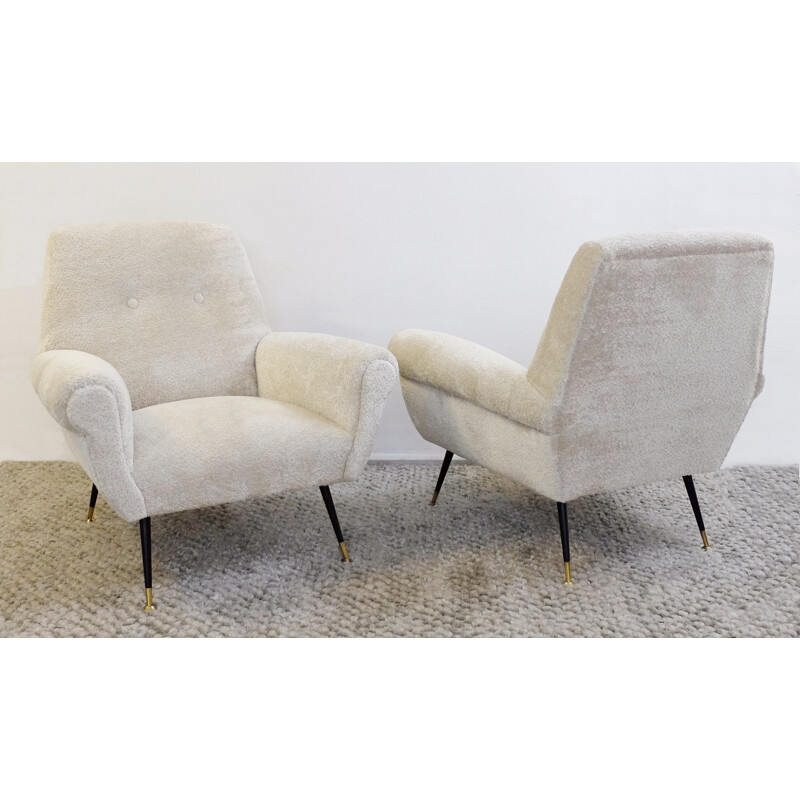 Pair of white velvet armchairs by Gigi Radice - 1960s