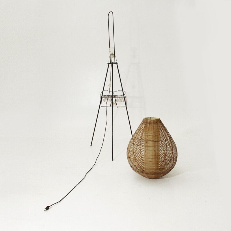 Tripod floor lamp with cane diffusor - 1950s