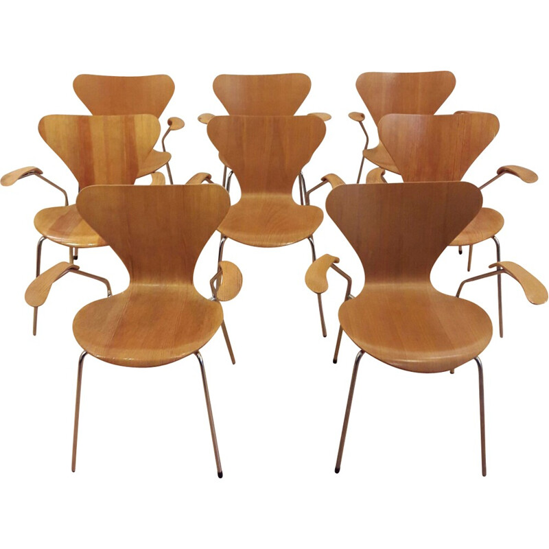 Set of 8 chairs by Arne Jacobsen, model 3207 in beech for Fritz Hansen - 1990s