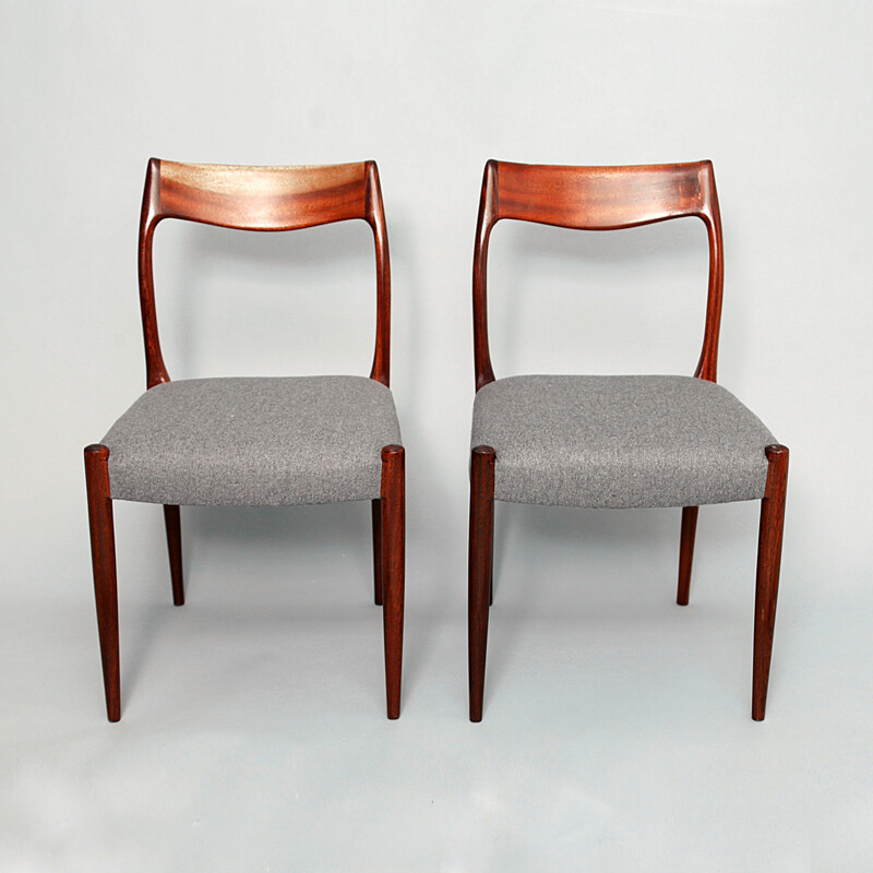 Paire de chaises en palissandre vintage de Niels O. Moller - 1950