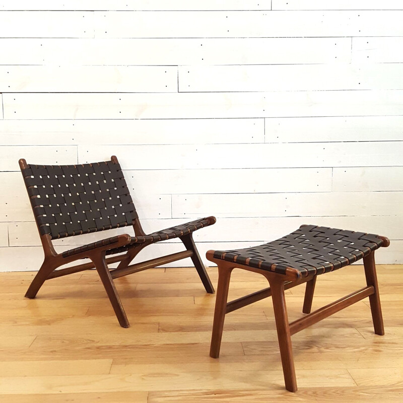 Pair of Scandinavian armchairs with their ottomans - 1960s