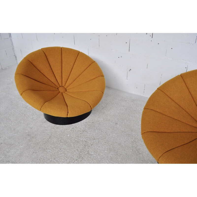 Paire de fauteuils coques jaune moutarde - 1960 