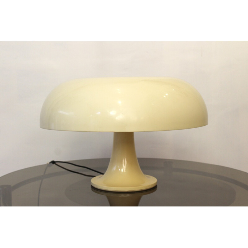 Lampe vintage crême modèle Nesso par De Pas, D'Urbino et Lomazzi- 1960