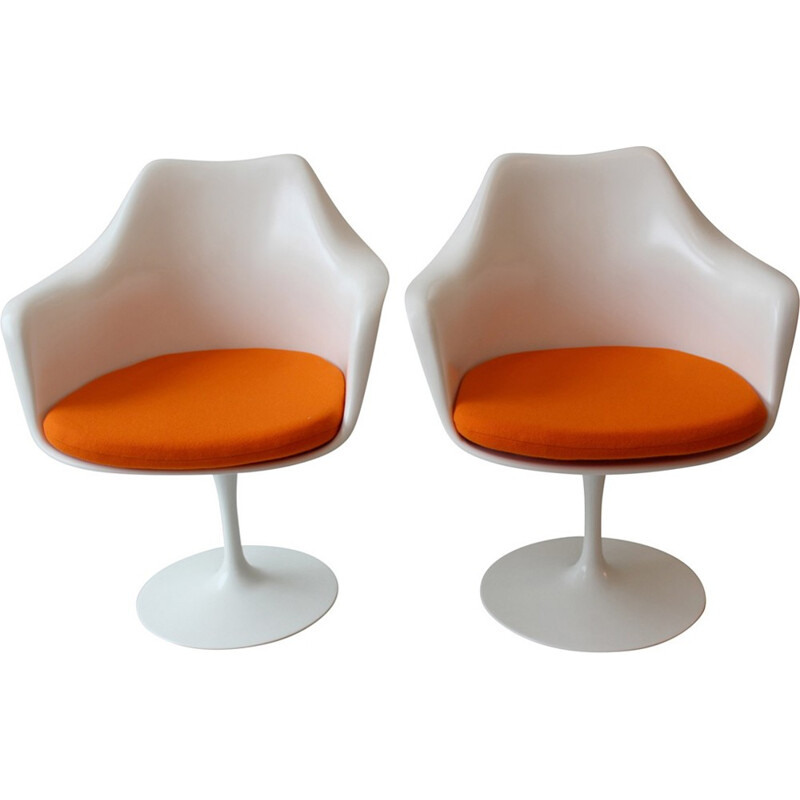 Vintage Tulip orange and white armchair by Eero Saarinen for Knoll - 1970s
