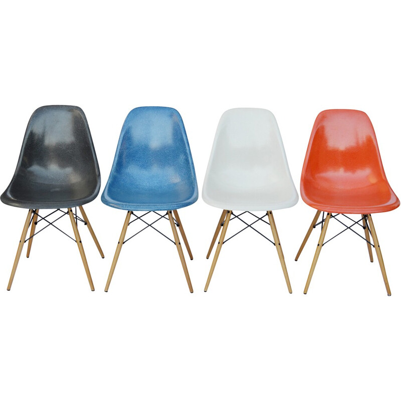 Set of 4 vintage DSW Chairs by Eames for Vitra - 1960s