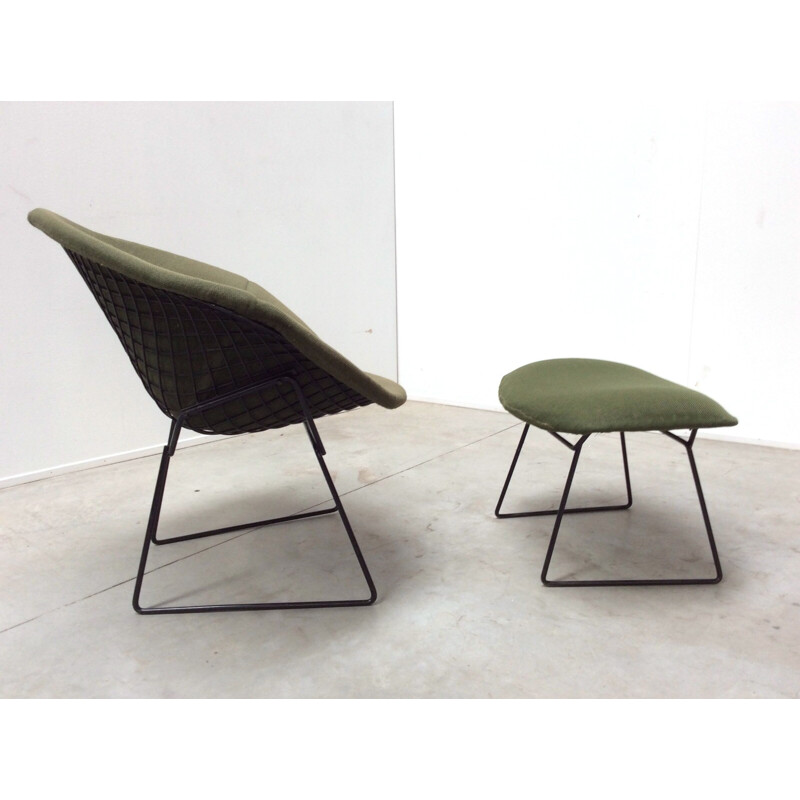 Diamond Chair by Harry Bertoia and its ottoman for Knoll International - 1960s