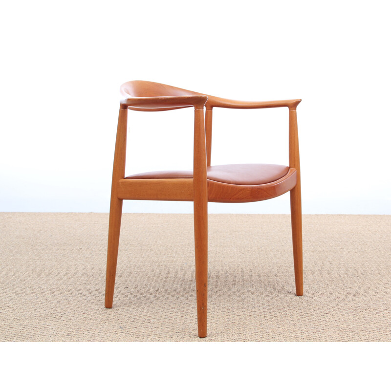 Vintage "Round chair" in solid mahogany by Hans J. Wegner for Johannes Hansen - 1970s