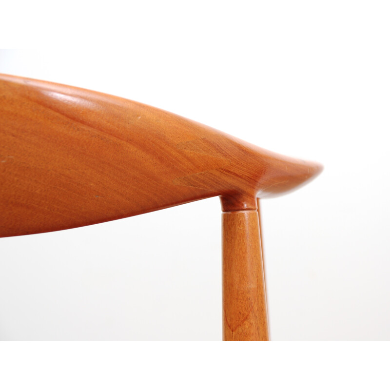Vintage "Round chair" in solid mahogany by Hans J. Wegner for Johannes Hansen - 1970s